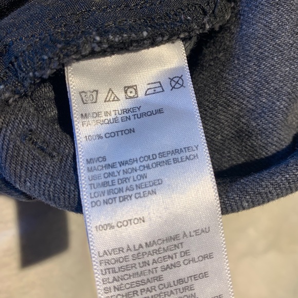 BDG High Waisted Boyfriend Jeans - Picture 5 of 5